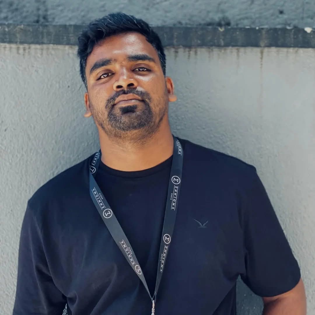 Suresh Shan -Groom from Ratnapura
