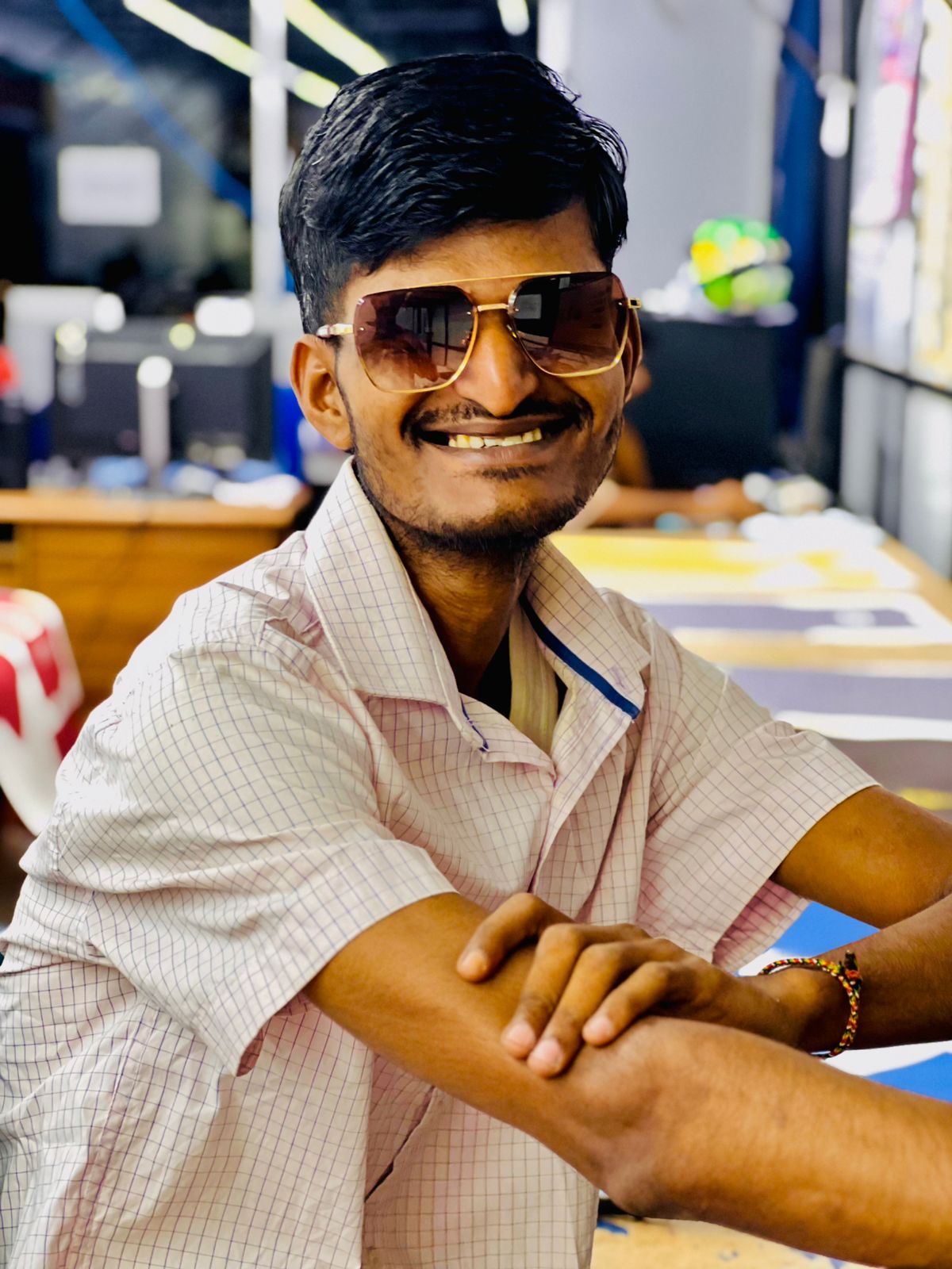 Manoharathas Navasuthan -Groom from Colombo